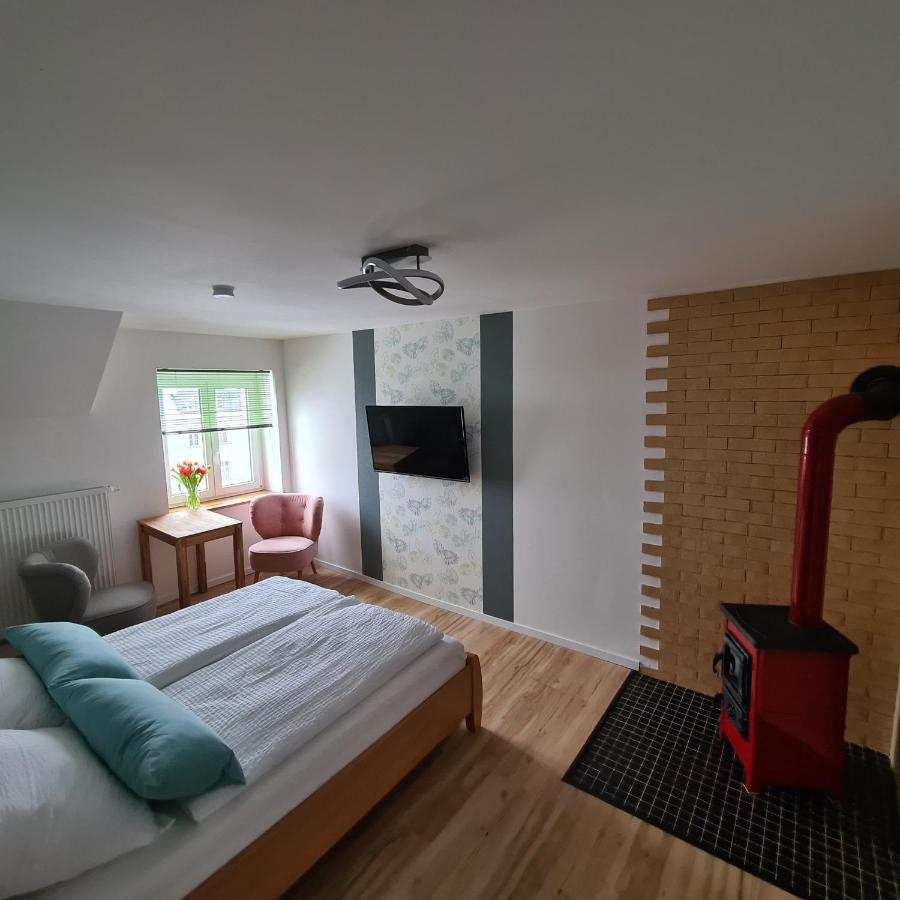 Gaestezimmer Treuen - Bed & Breakfast Luaran gambar