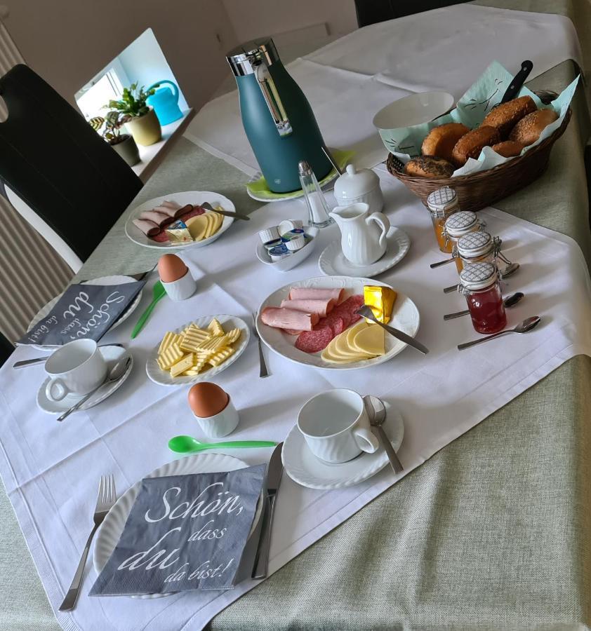 Gaestezimmer Treuen - Bed & Breakfast Luaran gambar